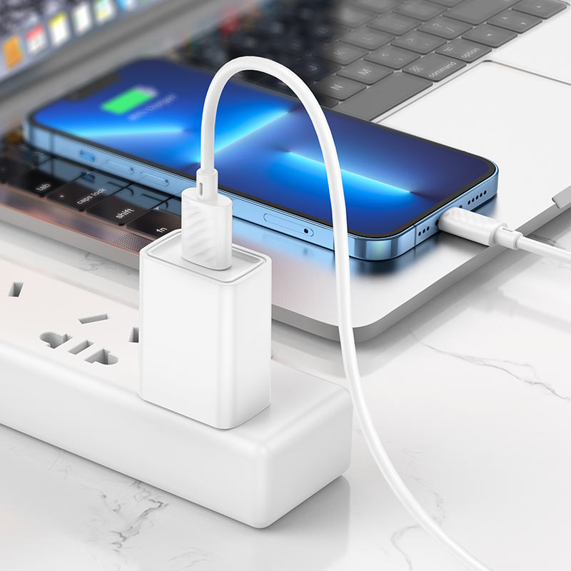 USB-A til Lightning data- og opladningskabel HOCO X88, 18W, 2m, hvid