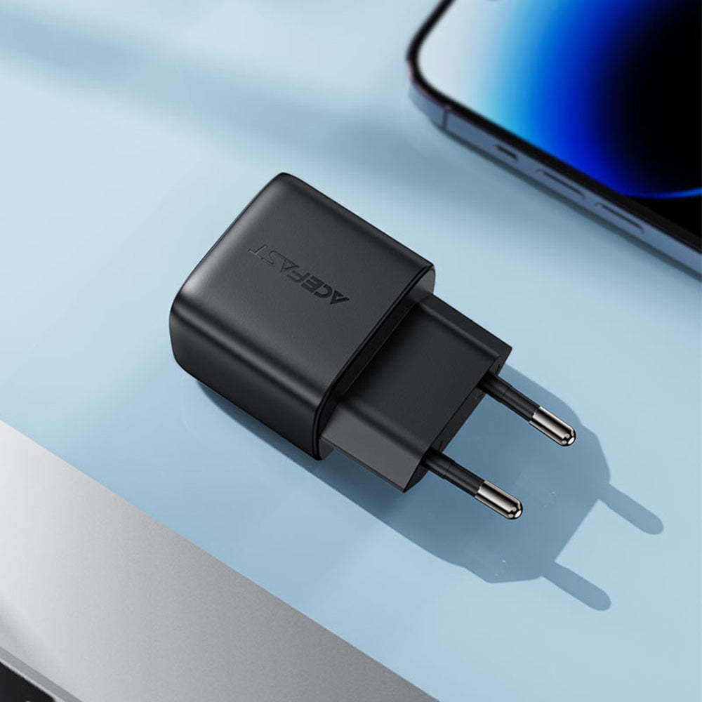 Acefast A116 Display netværksoplader, 35W, 3A, 1 x USB-A - 1 x USB-C, Sort
