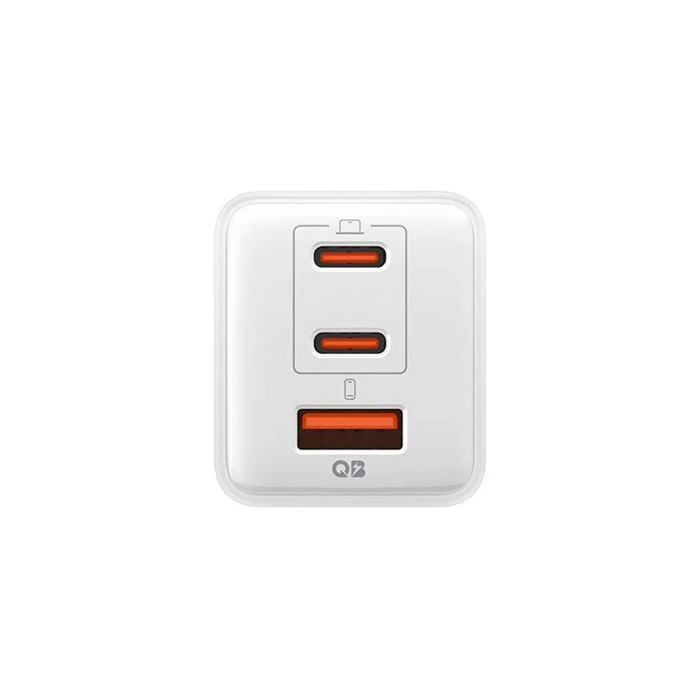 Spigen EE473EU Essential netværksoplader, 47W, 3A, 1 x USB-A - 2 x USB-C, Hvid ACH09464