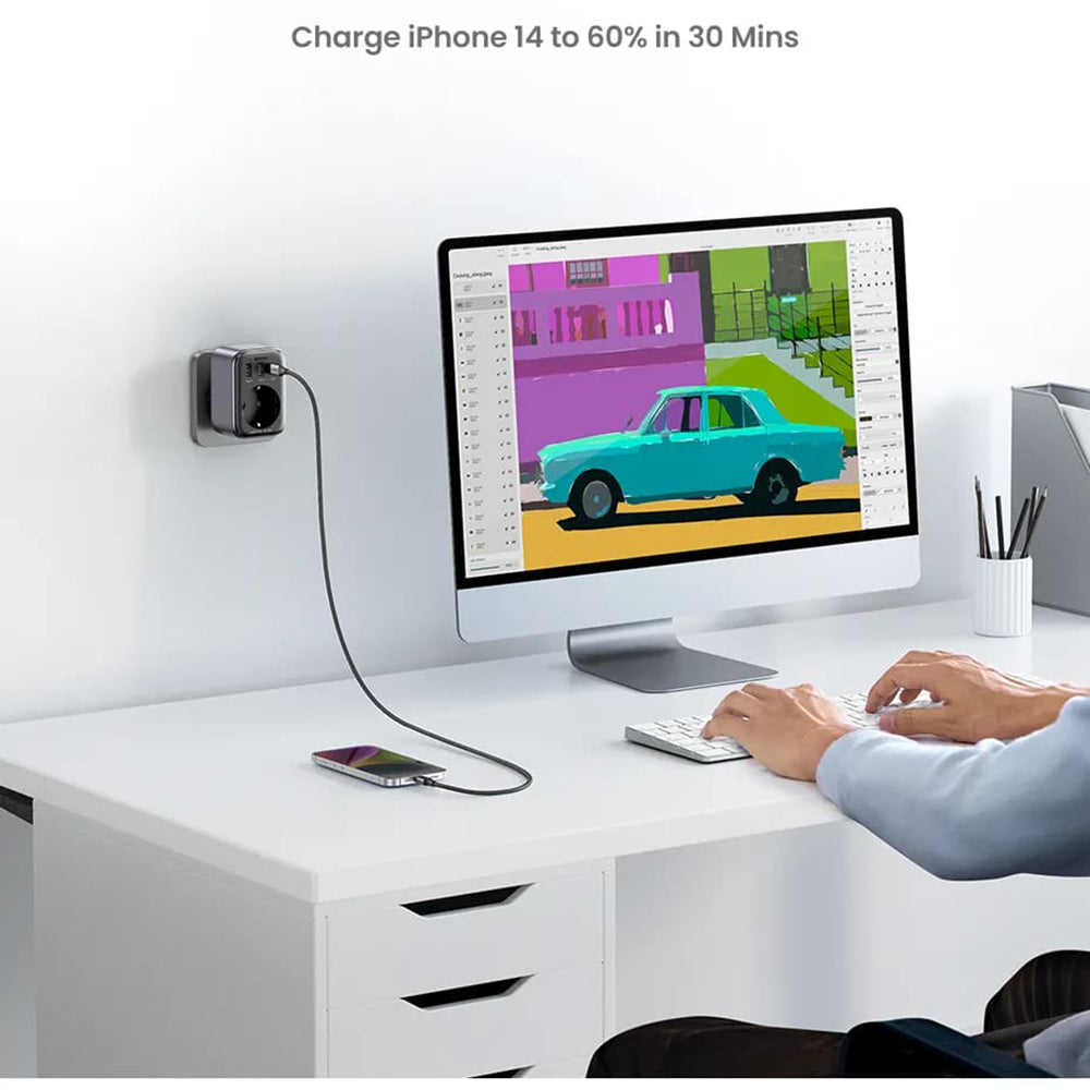 UGREEN 15289 US netværksoplader, 30W, 3A, 2 x USB-A - 1 x USB-C - 1 x Schuko, Sort