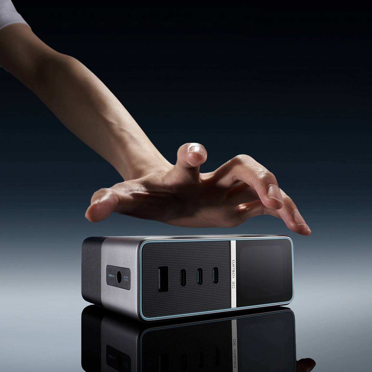 Cuktech TA3005U opladningsstation, 300W, 1 x DC - 1 x USB-A - 3 x USB-C, Grå