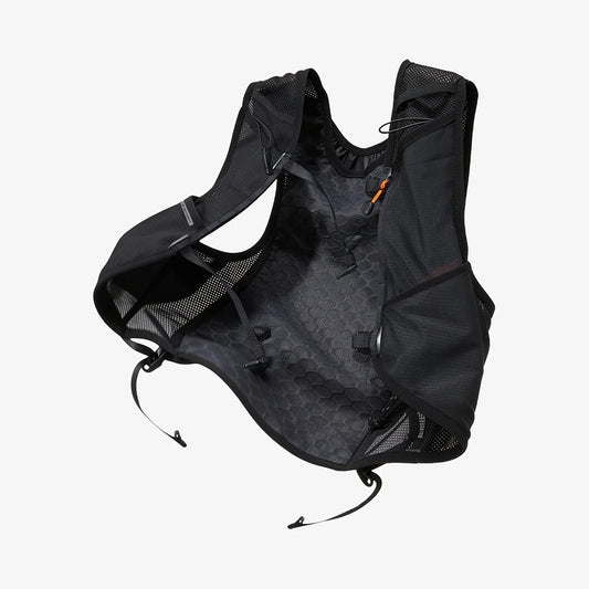 Spigen Dynamic Shield A721 Løbevest, Størrelse L-XL, Sort AMP10225