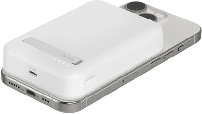 Trådløs Ekstern Batteri Belkin BoostCharge Pro med Kickstand, 10000mAh, 15W, FQI, 1 x QI - 1 x USB-C, Hvid BPD008btWH