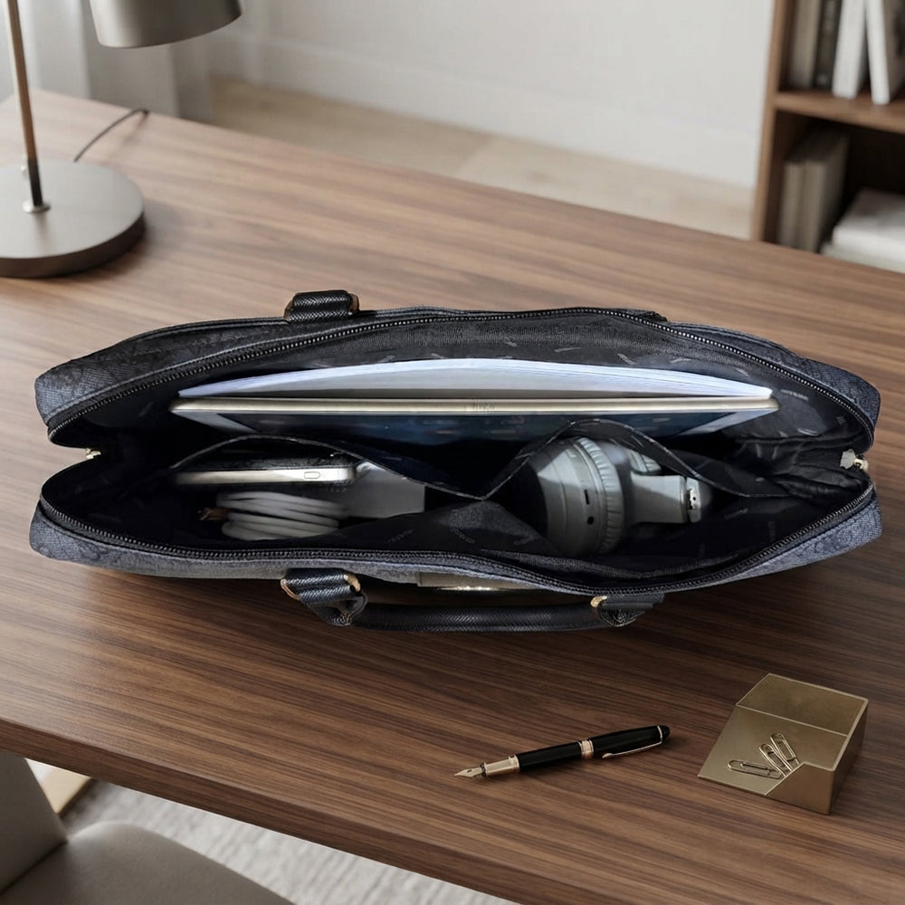 Guess 4G Round Classic Logo taske til 16-tommer bærbar, Sort