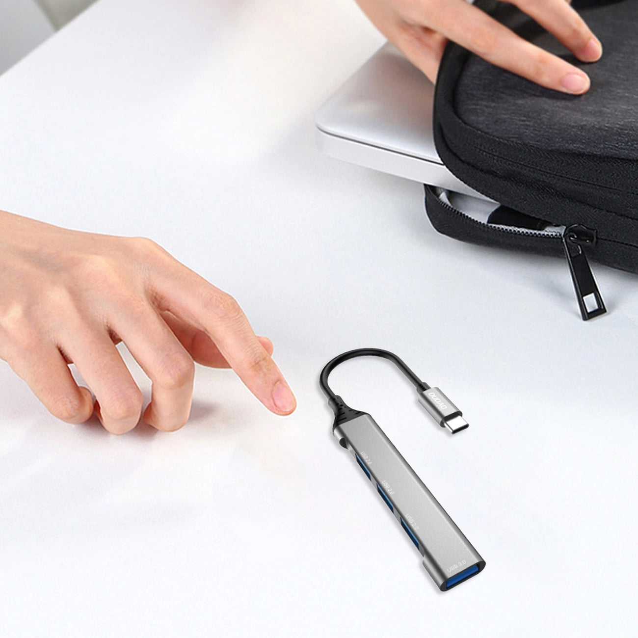 Hub USB-C Dudao A16T, 1 x USB-A 3.0 - 3 x USB-A, Sort