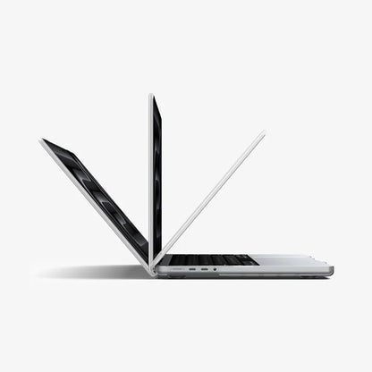 Spigen Airskin cover til Apple MacBook Pro 16inch (2026) / (2024) / (2023) / (2021), Satin Transparent ACS11526
