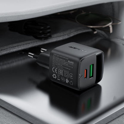 Acefast A114 Display Netværksoplader, 25W, 3A, 1 x USB-A - 1 x USB-C, Sort