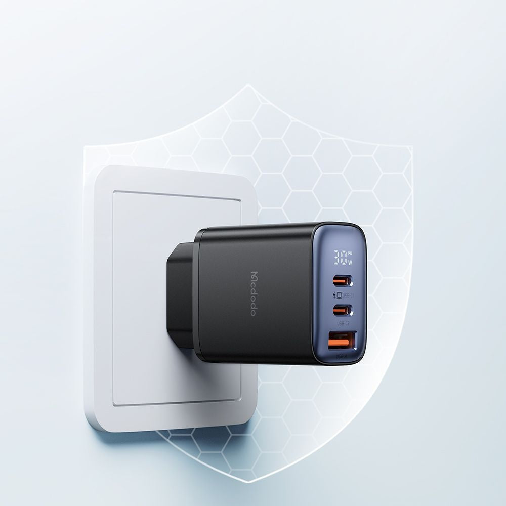 Netværksoplader McDodo CH-2180 Display, 30W, 3A, 1 x USB-A - 2 x USB-C, Sort