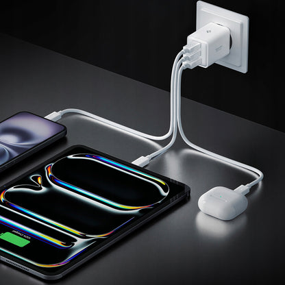 Spigen EE473EU Essential netværksoplader, 47W, 3A, 1 x USB-A - 2 x USB-C, Hvid ACH09464