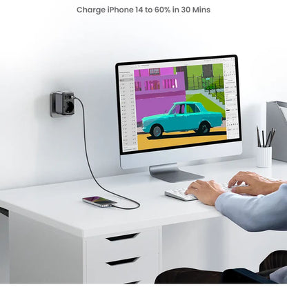 UGREEN 15289 US netværksoplader, 30W, 3A, 2 x USB-A - 1 x USB-C - 1 x Schuko, Sort