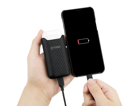 Pitaka Air Pal Premium trådløst eksternt batteri til Apple Airpods Gen 1 / Gen 2, 1200mAh, 5W, sort AP1001 AP1001