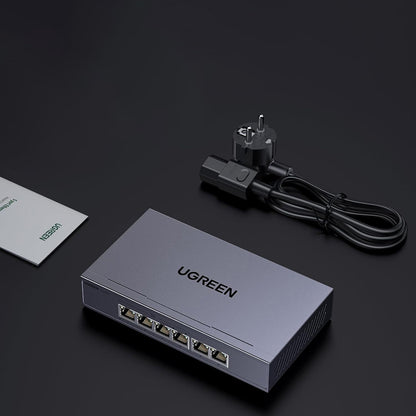 UGREEN CM741 netværksswitch (35371EU), grå